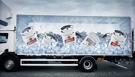 Реклама на фургоне